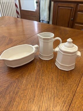 Vintage Pfaltzgraff Heritage White Ceramic Sugar, Creamer and Gravy Dish Set